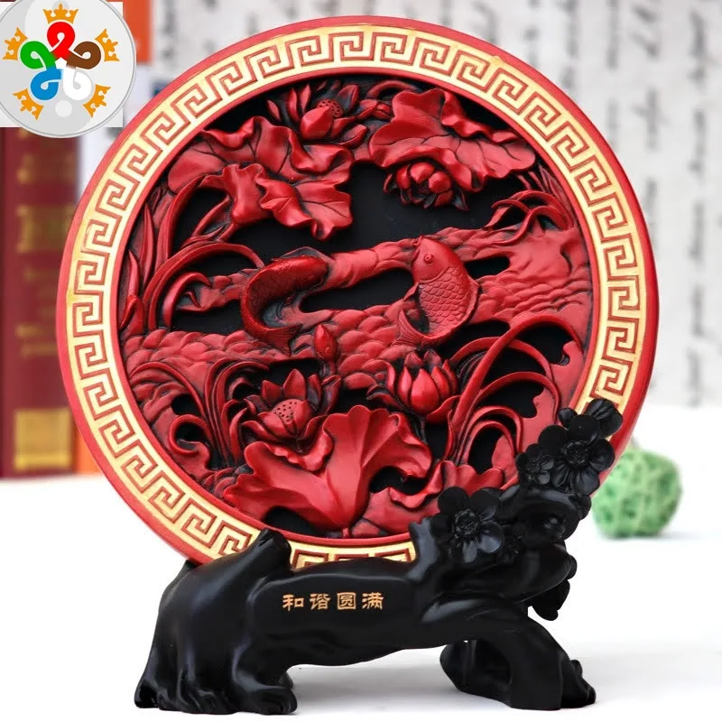 Đồ decor trang trí đĩa Song Ngư bên hoa sen