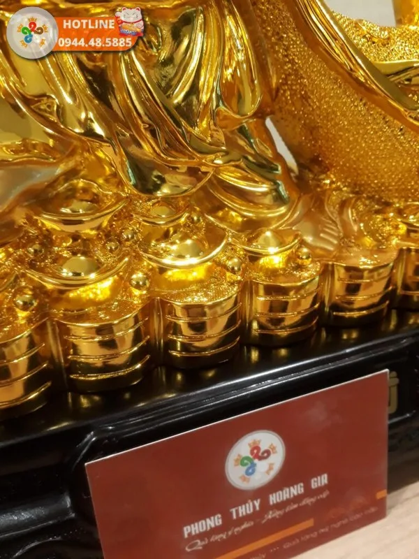 Sản phẩm được tạo hình ngài đang đứng ngự dải mây tiền tài lộc Sản phẩm được tạo hình ngài đang đứng ngự dải mây tiền tài lộc