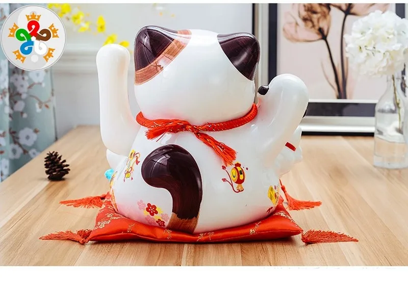 Mèo thần tài phương nhìn sau