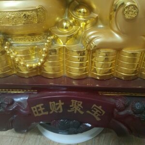 Tượng chó vàng Vượng tài tấn bảo TCG1203 Tượng chó vàng nhìn từ góc độ khác 2