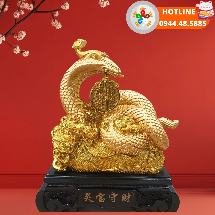 Tượng rắn vàng phong thuỷ ngậm tiền xu bảo vệ túi tiền