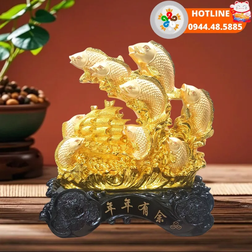 Sự kết hợp giữa cá chép và thuyền buồm trong hệ thống Vật phẩm phong thủy đa dạng.